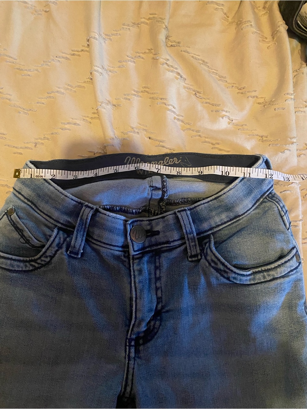 Wrangler Light Blue Boot-Cut Women’s Jeans with Frayed Hem - Picture 4 of 6